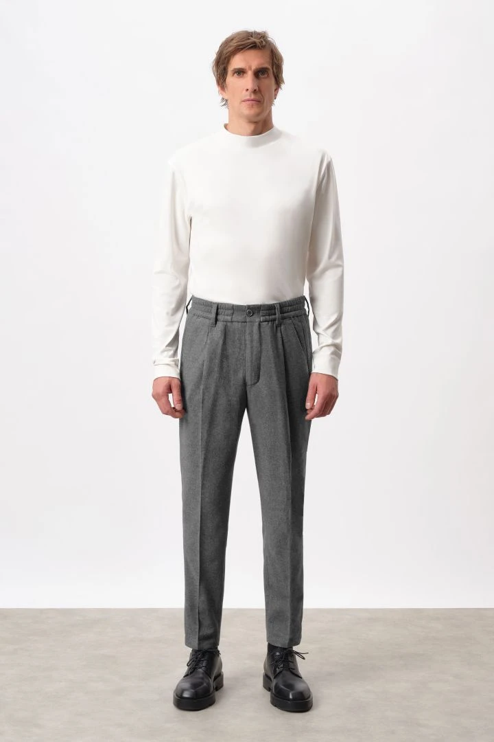 DRYKORN Casual Hose Mit Bundfalte In Softem Woll-Flanell Grau 4 DRYKORN Casual Hose Mit Bundfalte In Softem Woll-Flanell Grau - Image 2