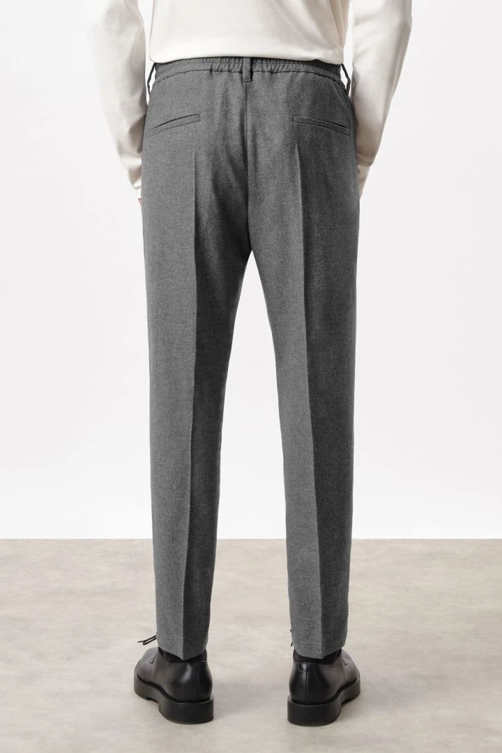 DRYKORN Casual Hose Mit Bundfalte In Softem Woll-Flanell Grau 5 DRYKORN Casual Hose Mit Bundfalte In Softem Woll-Flanell Grau - Image 3