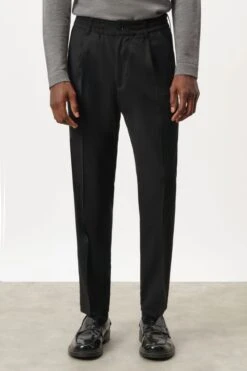 DRYKORN Casual Hose Mit Bundfalte In Softem Flanell Schwarz