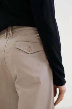 Herrenhose Beige -Drykorn Geschäft 10 40 122011 40601 TAVIS 1790 04 d0df876efef8a92da2e3bb3bfaa217cfff20c58f 720x1080