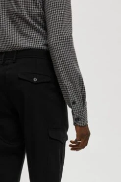 Cargopants In Cotton Twill Schwarz -Drykorn Geschäft 10 40 122041 40579 LEVEN 1000 04 062a7834617892455fb28d3a9534da62cb3506d2 720x1080