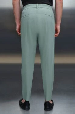 Casual Hose Mit Bundfalte Aus Technischer Baumwolle Grün 10 Casual Hose Mit Bundfalte Aus Technischer Baumwolle Grün -Drykorn Geschäft 10 40 122099 40393 CHASY 2602 03 5fea84550bae980f9628d153508d717dfbc8651e 720x1080