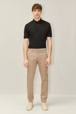 Slim Fit Hose Aus Techno-Stretch Braun 7 Slim Fit Hose Aus Techno-Stretch Braun -Drykorn Geschäft 10 40 122105 40427 SIGHT 1720 02 b7e71195121b5f6f85a9d8ab197075a03dfeb65a 720x1080