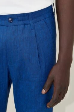 Casual Hose Mit Bundfalte Aus Leinen-Mix Blau -Drykorn Geschäft 10 40 126014 40393 CHASY 3405 04 3e3d6e5a544eb45e33fe86c0a2d5b63d8b988388 720x1080