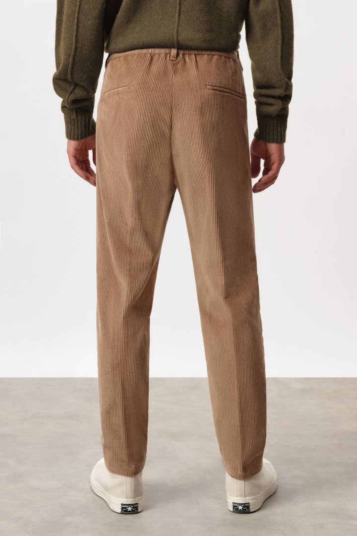 DRYKORN Casual Hose Mit Bundfalte Aus Cord Braun 5 DRYKORN Casual Hose Mit Bundfalte Aus Cord Braun - Image 3
