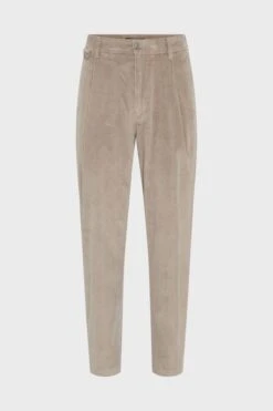 DRYKORN Chino In Regular Fit In Softem Cord Beige -Drykorn Geschäft 10 40 132025 40670 DEVYN 1705 07 6532e276a73a1c84dcba4838eeb402c731094091 720x1080