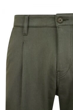 Chino Aus Gewaschenem Jersey Oliv 15 Chino Aus Gewaschenem Jersey Oliv -Drykorn Geschäft 10 40 136019 40583 TAKS 2 2100 09 9384a39fa6f2cb8c2a50ebdd0f03b5f96a9ace36 720x1080