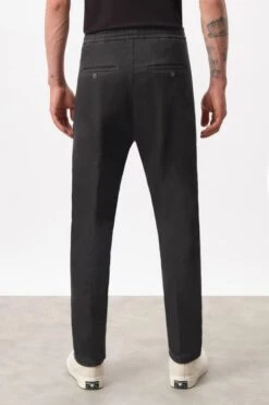 DRYKORN Jogpants Mit Tunnelzug In Baumwoll-Jersey Schwarz 10 DRYKORN Jogpants Mit Tunnelzug In Baumwoll-Jersey Schwarz -Drykorn Geschäft 10 40 136096 40473 JEGER 1000 03 929e66bb4c19871c0b63a6c13c65ad5ba28e484b 720x1080