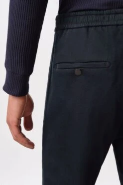 DRYKORN Jogpants Mit Tunnelzug In Baumwoll-Jersey Blau -Drykorn Geschäft 10 40 136096 40473 JEGER 3000 04 80b20e548796b3bab4fcc768f2cbe57b572a8fcd 720x1080