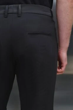 Konfektionierte Bi-Stretch Hose Schwarz -Drykorn Geschäft 10 40 136193 40652 AJEND 1000 05 4d7ea2c82e29b51d4293b7ebda0ef82737bae5fa 720x1080