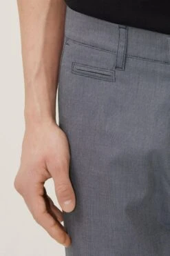 Slim Fit Chino Aus Baumwoll-Stretch Blau -Drykorn Geschäft 10 40 138153 40650 KREW 2 3200 04 91e93a0e97f116537106dbb37973d217b06ed99a 720x1080