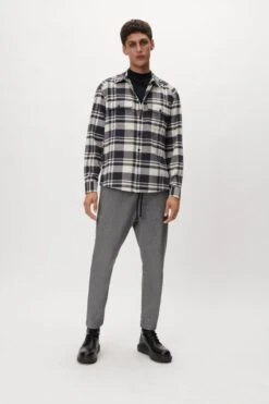 Jogpants In Cotton-Mix Grau -Drykorn Geschäft 10 40 138190 40544 TROP 6312 02 956760b528ddddbbae04409466585c083e787cd4 720x1080