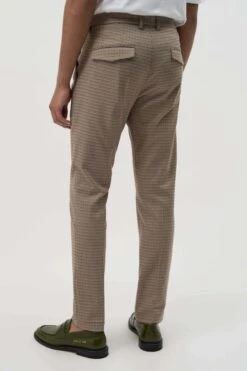 Slim Fit Chino Mit Retro-Minicheck Muster Braun -Drykorn Geschäft 10 40 138272 40650 KREW 2 1705 03 f2742fad113f53d529523b90d95cccf672fef68b 720x1080