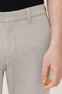 DRYKORN Slim Fit Hose Aus Jersey Viskose-Polyester-Mix Braun -Drykorn Geschäft 10 40 138277 40427 SIGHT 1705 04 c2936c7665600cd3e03091c454c1243515bf2a3f 720x1080