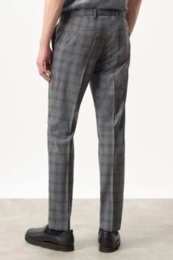 Klassische Slim Fit Hose Aus Woll-Check Grau -Drykorn Geschäft 10 40 146320 40512 PIET SK 6203 03 5c5a143332177171c0b661d19ae83b07ffddd7e7 720x1080