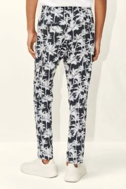 DRYKORN Jogpants Mit Palmen-Print Blau 10 DRYKORN Jogpants Mit Palmen-Print Blau -Drykorn Geschäft 10 40 150166 40473 JEGER 3000 03 01913b266b1cdc2ec5e536f5e0ed7b1acadf2243 720x1080