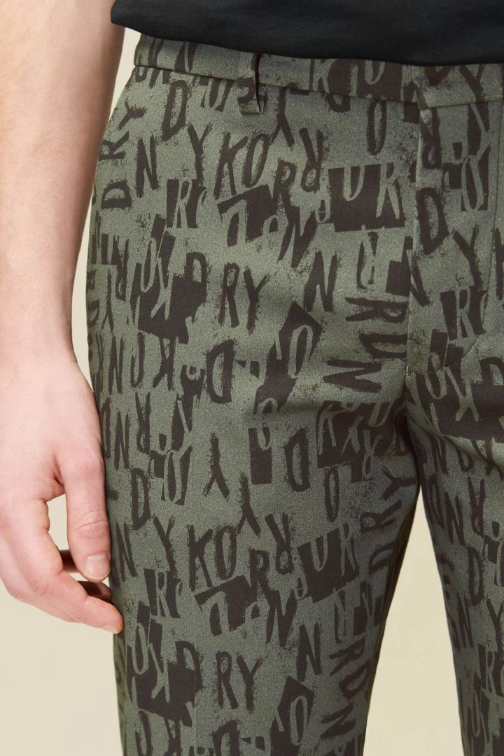 DRYKORN Slim Fit Hose Aus Baumwollgarbadine Mit Signature Print Grün 6 DRYKORN Slim Fit Hose Aus Baumwollgarbadine Mit Signature Print Grün - Image 4