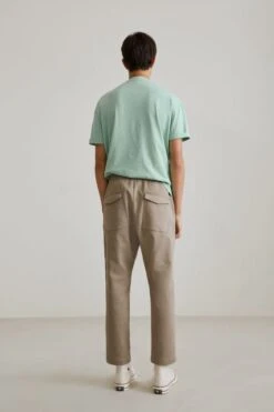 Slim Fit Chino Mit Minidessinierung Braun -Drykorn Geschäft 10 40 156001 40544 TROP 1700 03 cd904793ec328df48171aa5eb893135cfd84d227 720x1080