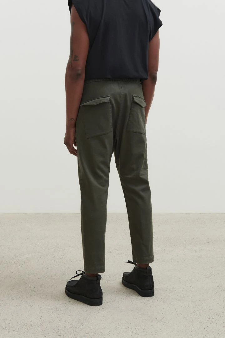 Legere Jogpant Im Lederlook Oliv 5 Legere Jogpant Im Lederlook Oliv - Image 3