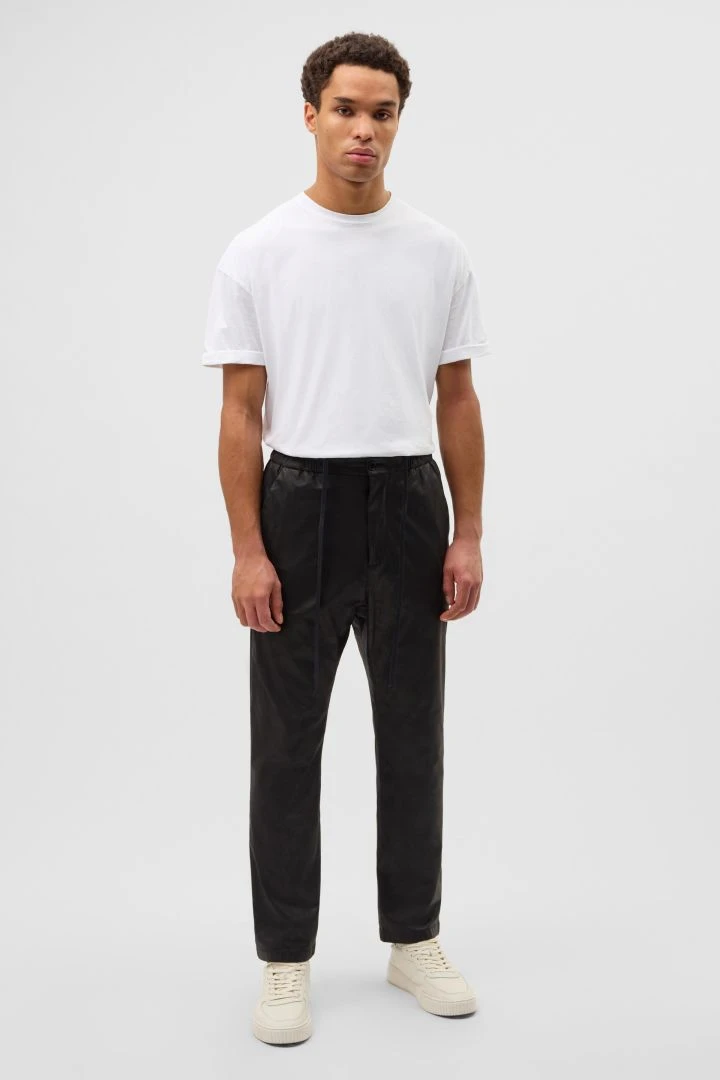 Jogpants In Lederoptik Schwarz 4 Jogpants In Lederoptik Schwarz - Image 2