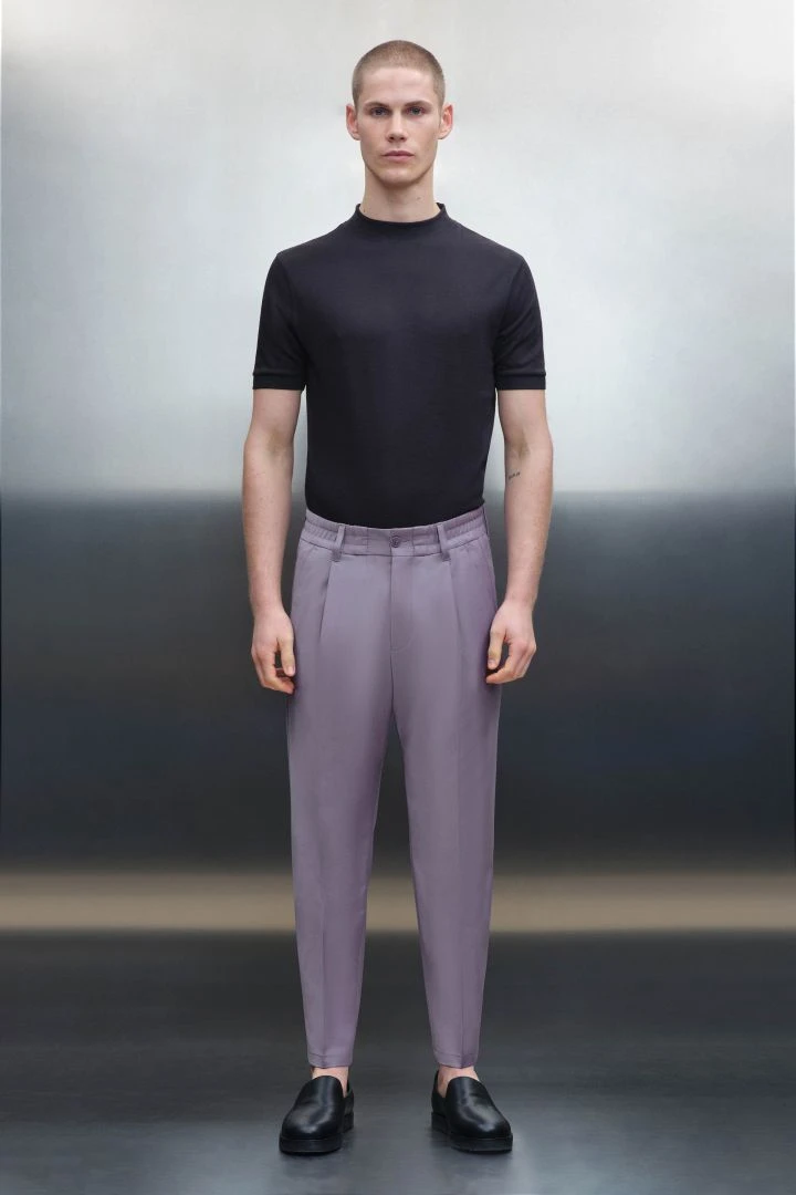 Casual Hose Mit Bundfalte Aus Bi-Stretch Lila 4 Casual Hose Mit Bundfalte Aus Bi-Stretch Lila - Image 2