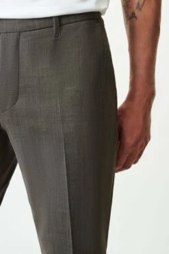 Klassische Slim Fit Hose In Bi-Stretch Wolle Braun -Drykorn Geschäft 10 40 190001 40512 PIET SK 1204 05 151f042eb85a633e05ca810f1512cefd9ac195a3 720x1080