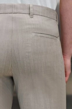 Bi-Stretch Slim Fit Hose Braun -Drykorn Geschäft 10 40 190001 40512 PIET SK 1700 05 6a87c247f45bf6e2d1dbae7fa9e272ae97b2ed01 720x1080