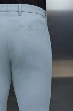 Bi-Strech Slim Fit Hose Blau -Drykorn Geschäft 10 40 190001 40512 PIET SK 3900 05 e4a1b509fcbe34feacae26112a5f8bf486890f5c 720x1080