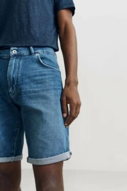 Mid Blue Authentic Washed Regular Fit Shorts Blau -Drykorn Geschäft 10 40 260063 40523 SEEK 2 3300 04 7d84d2182b87e4913bcb838c62218f8a5ee83b19 720x1080