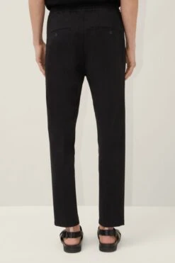 Jogpants Aus Bi-Stretch Baumwolle Schwarz -Drykorn Geschäft 10 40 270008 40473 JEGER 1000 03 b43be54007f4e11a76918e8c9688f52cb33b2bc5 720x1080