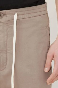 DRYKORN Jogpants Aus Bi-Stretch Baumwolle Braun -Drykorn Geschäft 10 40 270008 40473 JEGER 1700 04 c208ca95400b5621b2330545db8f4ac4b2da39de 720x1080