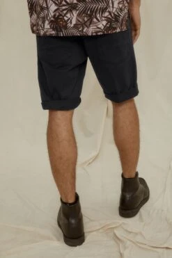 Denim Shorts Schwarz 8 Denim Shorts Schwarz -Drykorn Geschäft 10 40 270033 40523 SEEK 2 1000 03 eaa2dab65dace222e487c02677c88eab02d912b8 720x1080