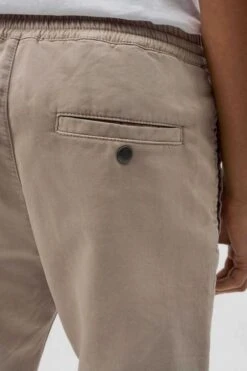 Jogpants Aus Stretch Baumwolle Braun -Drykorn Geschäft 10 40 270066 40473 JEGER 1705 04 aa24070790517c57ba59ca60bda2d968bd51af33 720x1080