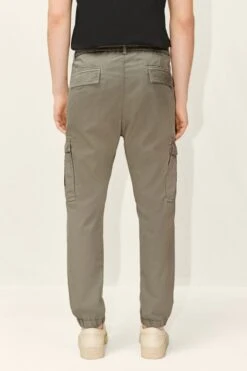 Lockere Cargo Pants In Softer Waschung Grün -Drykorn Geschäft 10 40 270081 40635 LIGO 2503 03 0f907c48ee565e5077fa880e1319516ea923c006 720x1080
