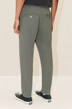 DRYKORN Jogpants Mit Tunnelzug Aus Lyocell-Baumwoll-Mix Grün -Drykorn Geschäft 10 40 270104 40473 JEGER 2100 03 1b03eebef076624ccff1071467ae0466addcec21 720x1080