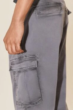 DRYKORN Utility Pants Mit Bundfalten Aus Elatischer Baumwolle Grau -Drykorn Geschäft 10 40 270109 40669 LIGRO 6200 05 e1c8950758d1894928f960636ddf1c2538cf46a0 720x1080