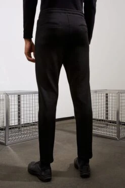 Jogpants Mit Logo-print Schwarz -Drykorn Geschäft 10 40 522064 40509 JEGER J 1000 03 8e5d332dab5be154287bb494c29b0543d5d8beaa 720x1080