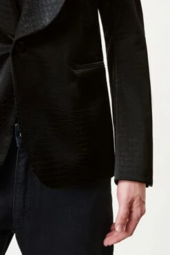 DRYKORN Dinner Jacket In Kroko-Leder Optik Schwarz -Drykorn Geschäft 10 42 150173 42399 BELAZO 1000 04 7c6ccde30f170ce1cda15be4f9ba6fdaf0d4cbde 720x1080