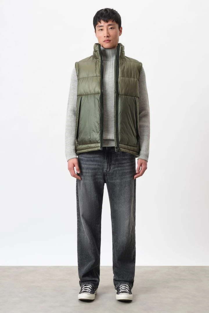 DRYKORN Puffer Weste Mit Stehkragen Grün 3 DRYKORN Puffer Weste Mit Stehkragen Grün