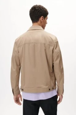 Truckerjacket Beige -Drykorn Geschäft 10 44 122011 44699 DULL 1600 03 14e153a9d2eabd3ba55d3b034c86ae3f5a5a8c6f 720x1080