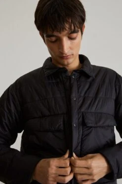 Gesteppte Hemdjacke Schwarz -Drykorn Geschäft 10 44 134090 44725 VARESA 1000 05 8d9b141bcaef3146b78b466bcd5b074c4e8befeb 720x1080