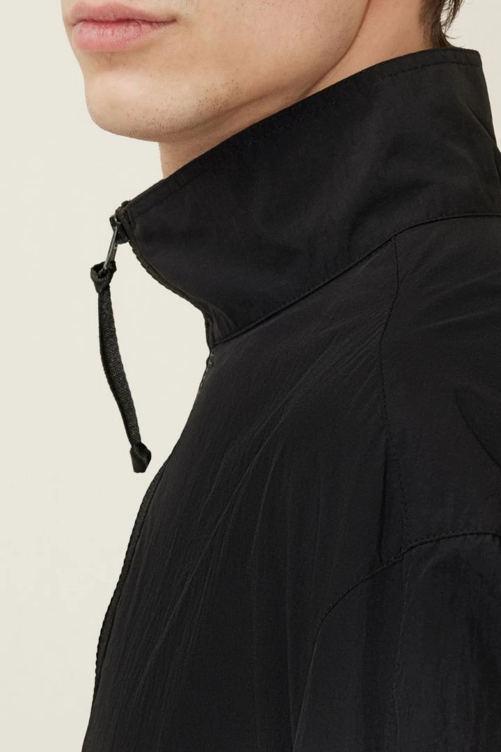 DRYKORN Lightweight Tracksuit Jacke Blau 6 DRYKORN Lightweight Tracksuit Jacke Blau - Image 4