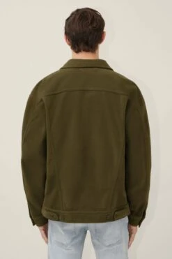 Trucker Fleecejacke Grün -Drykorn Geschäft 10 44 134131 44769 MAJID 2100 03 5a003446391b3dfaacc2e6490ca331fb70295a04 720x1080