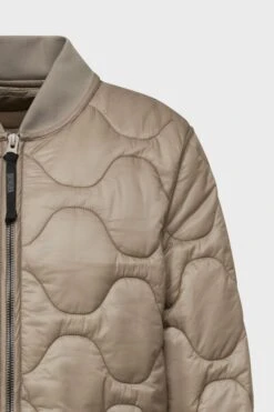 Steppjacke Beige -Drykorn Geschäft 10 44 134132 44776 LUKONA 1705 09 b9a9eefe981d6691e1ea9bd517af431b454b803a 720x1080