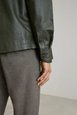 Leichte Lederjacke Aus Lammnappa Oliv -Drykorn Geschäft 10 44 180042 44729 SELED L 2100 06 5cdcfec4b89d5f431bc048fb05aa720bb1496ba2 720x1080