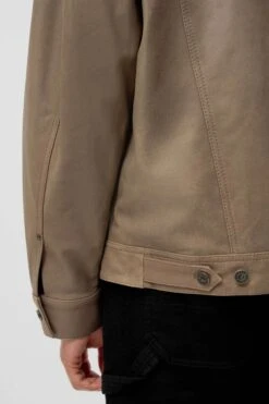 Trucker Lederjacke Braun -Drykorn Geschäft 10 44 180050 44769 MAJID 1705 05 f10fd382660866e92ad0c33b8234262dc2350eaf 720x1080