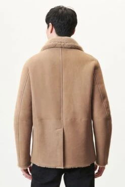 Caban Mit Reverskragen In Lammfell Braun -Drykorn Geschäft 10 44 180058 44764 KONNO 1400 03 b98b8f947832569996bf83899dbf9d8fdc1ec2e3 720x1080