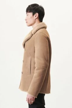 Caban Mit Reverskragen In Lammfell Braun -Drykorn Geschäft 10 44 180058 44764 KONNO 1400 04 7c3fa236a54ce359db8b2fa55dd493a1f20aeb49 720x1080