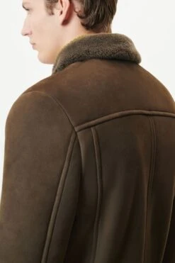 Blouson Jacke Mit Fellkragen In Lammfell Braun -Drykorn Geschäft 10 44 180058 44790 GORANO 1108 04 dca9093d4a6e4c3f7ca899fb138a73fad75842e0 720x1080