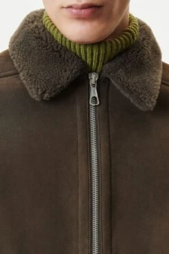 Blouson Jacke Mit Fellkragen In Lammfell Braun -Drykorn Geschäft 10 44 180058 44790 GORANO 1108 05 2f5078d82330eac34ee63644cbb8af4470096ac0 720x1080